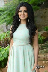 Anupama Parameswaran Interview about Vunnadhi Okate Zindagi Movie